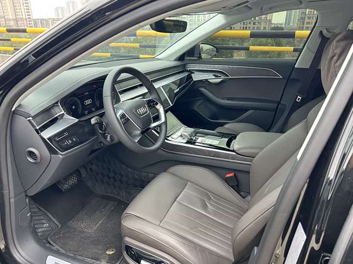 Audi A8 2025 2025款 A8L 45 TFSI quattro 豪华型