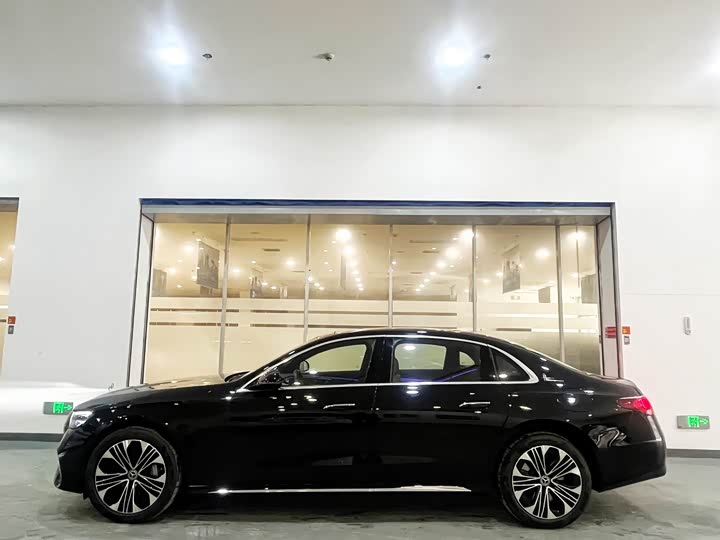 Mercedes-Benz E-Class Hybrid 2024 2024款 E 350 e L 插电式混合动力轿车