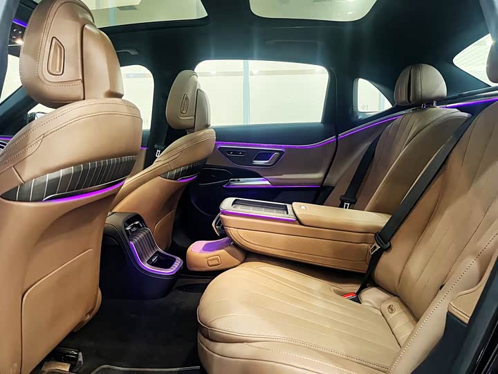 Mercedes-Benz E-Class Hybrid 2024 2024款 E 350 e L 插电式混合动力轿车