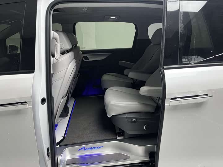 Buick GL8 ES 2025 2025款 陆尊 智享版