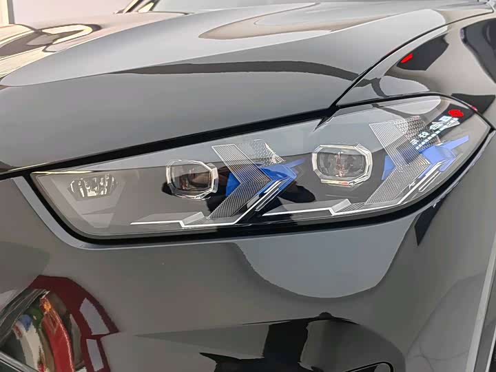 BMW X5 2025 2025款 xDrive 40Li M运动曜夜套装