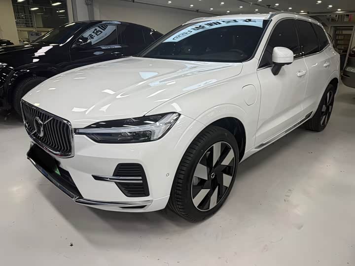 Volvo XC60 Hybrid 2025 2025款 插电式混动 长续航四驱智远豪华版
