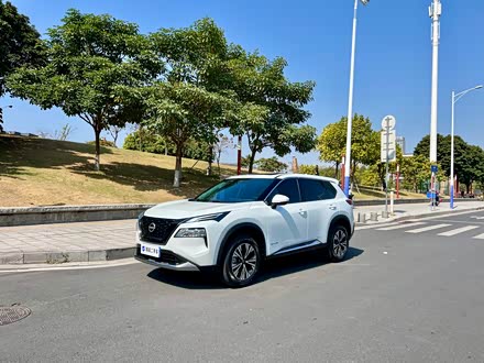Nissan X-Trail 2023 2023款 e-POWER 超混双电机四驱豪华版