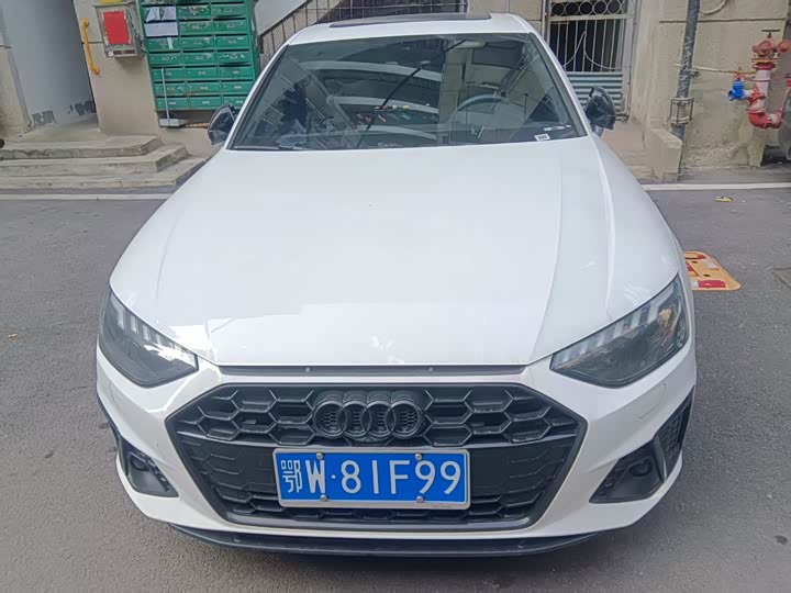 Audi A4L 2025 2025款 200万辆悦享版 40 TFSI 豪华动感型 B&O 星夜版