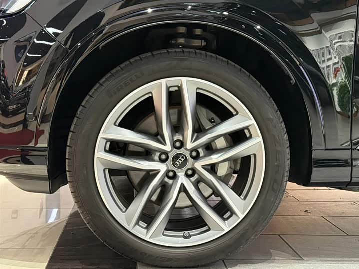 Audi Q7 2025 2025款 55 TFSI quattro S line运动型