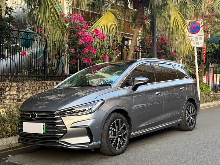 BYD Song Max Hybrid 2022 2022款 DM-i 105KM 旗舰型