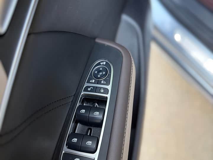 BYD Song Max Hybrid 2022 2022款 DM-i 105KM 旗舰型