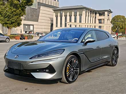 Denza Z9GT 2024 2024款 1100四驱Ultra版