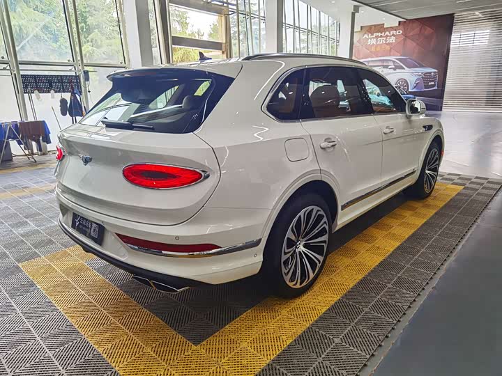 Bentley Bentayga 2022 2022款 4.0T V8