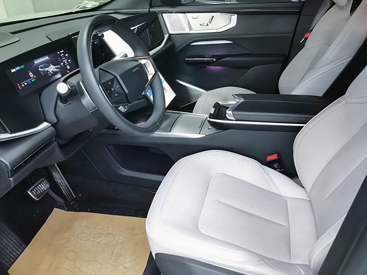 HiPhi Y 2023 2023款 560km 精英版