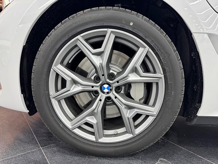 BMW i3 2025 2025款 eDrive 35 L