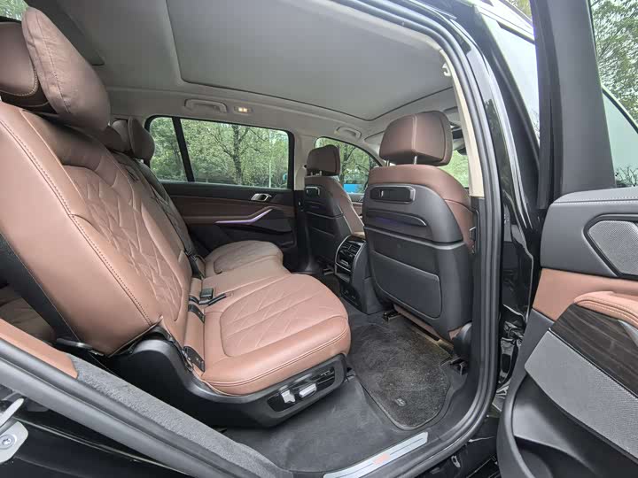 BMW X7 2023 2023款 xDrive40i 领先型豪华套装