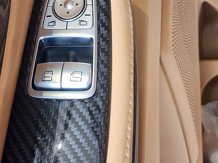 Mercedes-Benz V-Class 2022 2022款 V 260 L 长轴距尊贵版