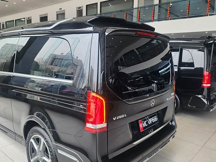 Mercedes-Benz V-Class 2022 2022款 V 260 L 长轴距尊贵版