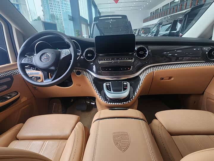Mercedes-Benz V-Class 2022 2022款 V 260 L 长轴距尊贵版