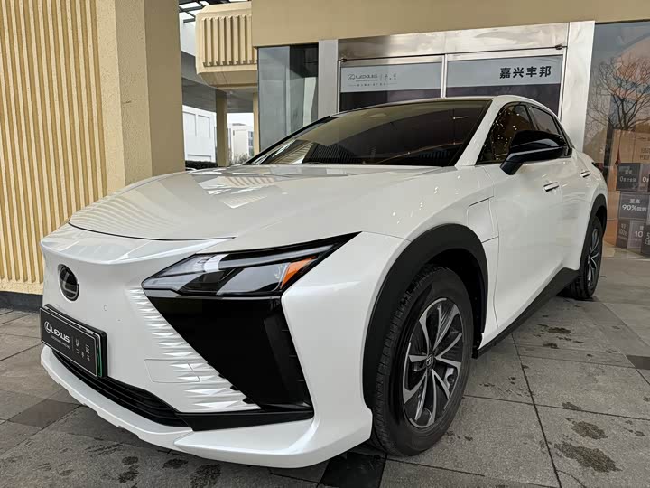 2023 Lexus RZ