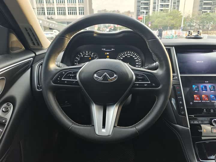 Infiniti Q50L 2022 2022款 2.0T 舒适版