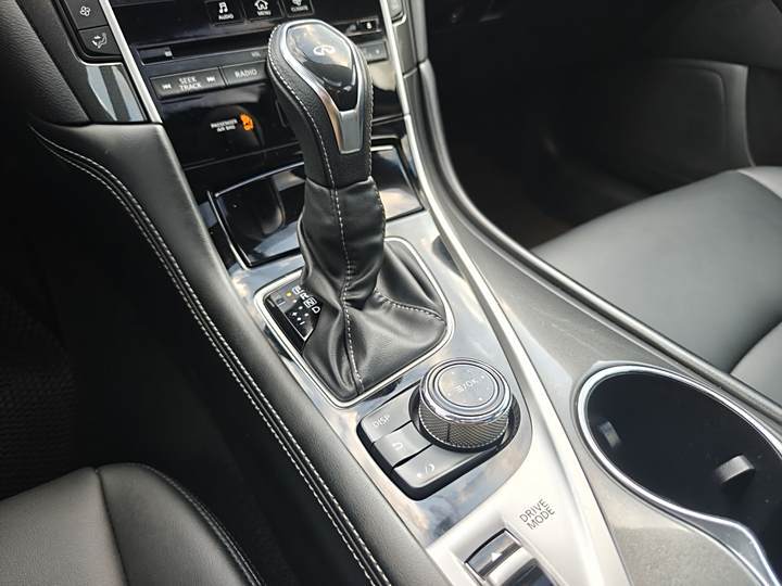 Infiniti Q50L 2022 2022款 2.0T 舒适版