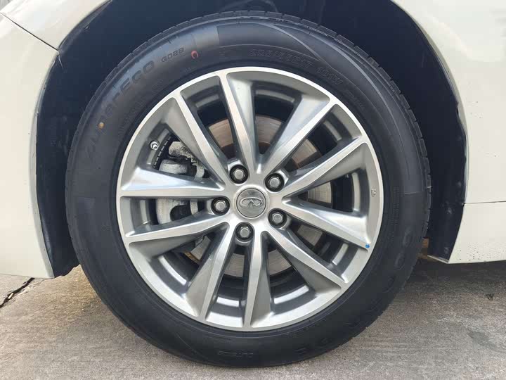 Infiniti Q50L 2022 2022款 2.0T 舒适版