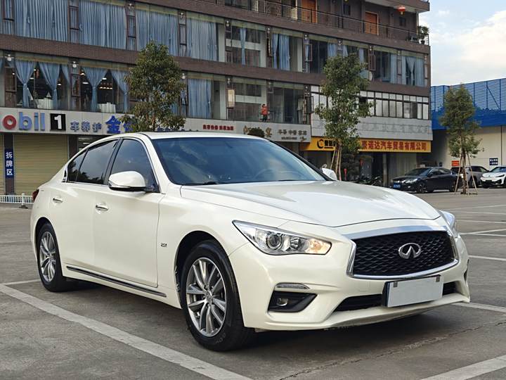 Infiniti Q50L 2022 2022款 2.0T 舒适版