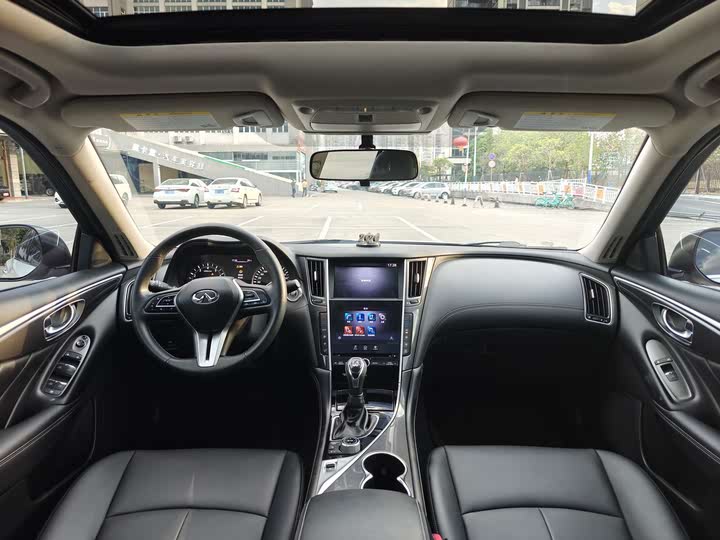 Infiniti Q50L 2022 2022款 2.0T 舒适版