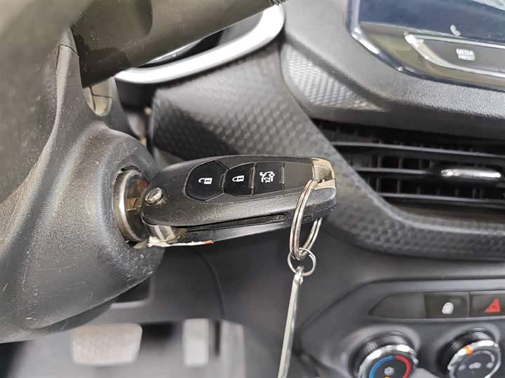 Chevrolet Onix (Cavalier) 2022 2022款 325T 自动欣悦版