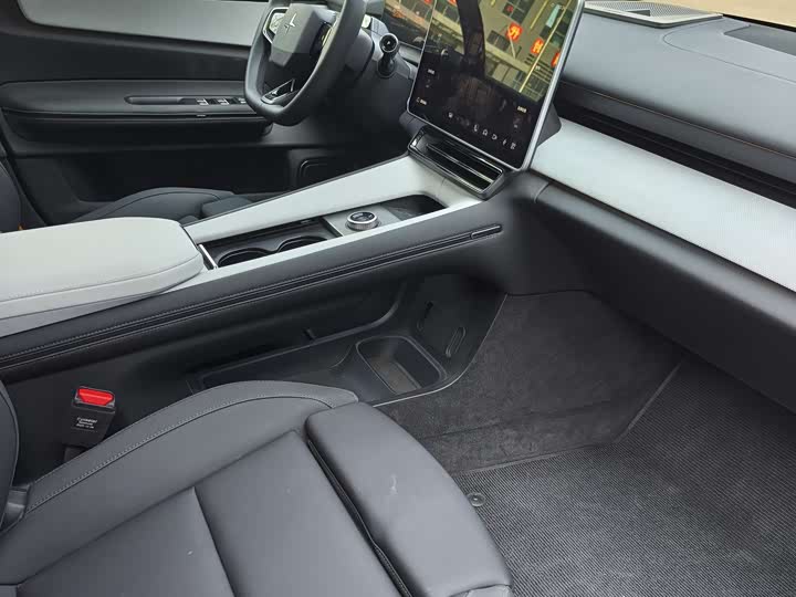 Polestar 4 2024 2024款 双电机长续航PLUS 双星互联版