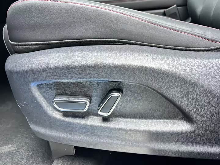 Changan CS75 2023 2023款 畅享版 1.5T DCT尊贵版