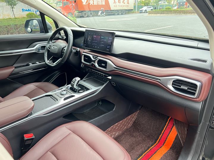 Geely Okavango 2022 2022款 1.8TD 自动尊贵型 7座