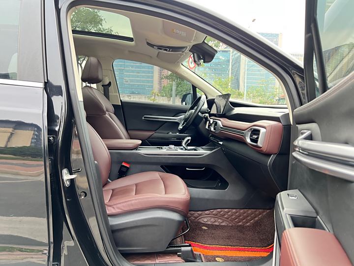 Geely Okavango 2022 2022款 1.8TD 自动尊贵型 7座