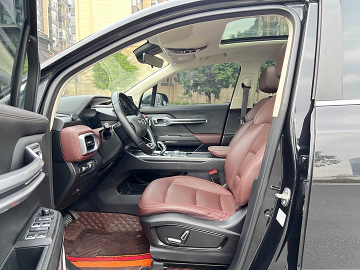 Geely Okavango 2022 2022款 1.8TD 自动尊贵型 7座