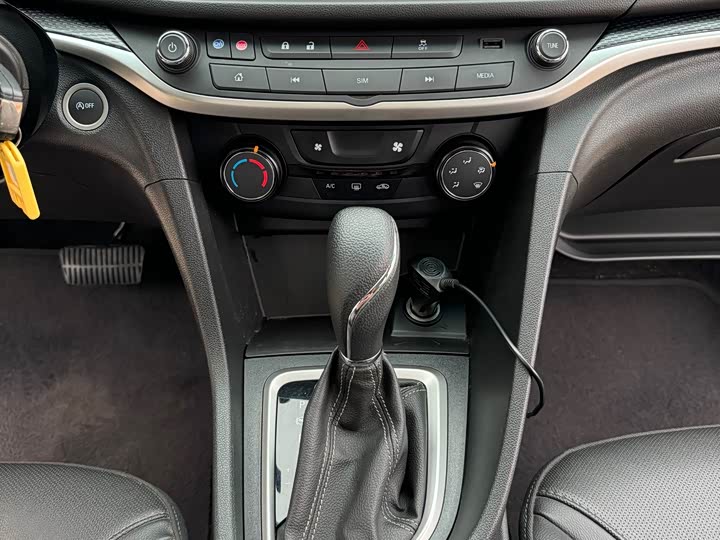 Buick Excelle GT 2021 2021款 1.3T 自动轻混动精英型