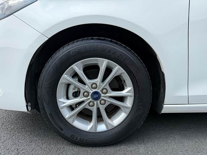 Ford Escort 2021 2021款 1.5L 自动黄金版