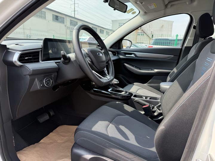 Ford Escort 2021 2021款 1.5L 自动黄金版