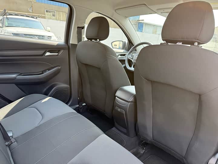 Ford Escort 2021 2021款 1.5L 自动黄金版