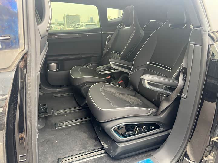 HiPhi X 2022 2022款 智远版6座 长续航版