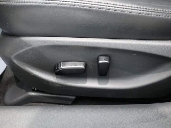 Infiniti Q50L 2022 2022款 2.0T 舒适版