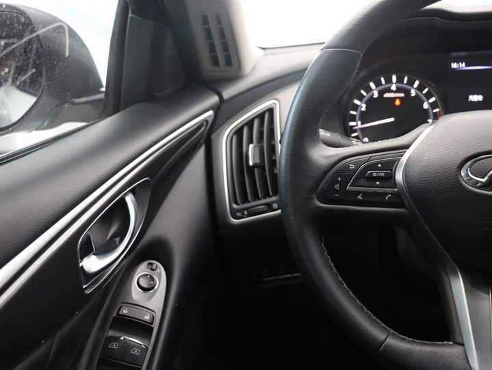 Infiniti Q50L 2022 2022款 2.0T 舒适版