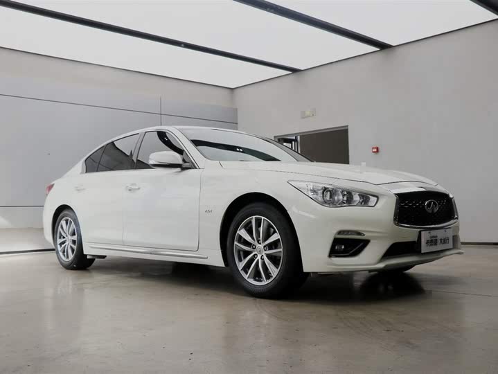 Infiniti Q50L 2022 2022款 2.0T 舒适版