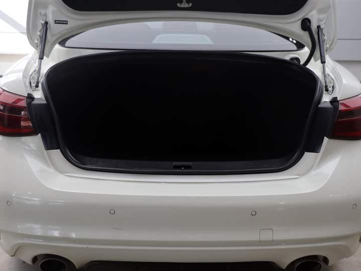 Infiniti Q50L 2022 2022款 2.0T 舒适版