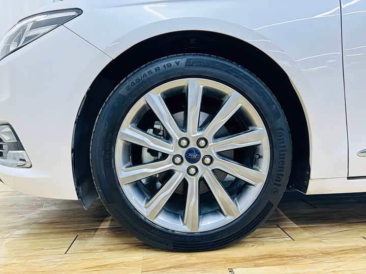 Ford Taurus 2019 2019款 EcoBoost 245 尊享版