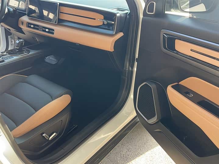 Geely Icon 2023 2023款 1.5TD 巧克力醇臻版