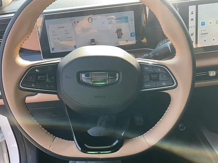 Geely Icon 2023 2023款 1.5TD 巧克力醇臻版