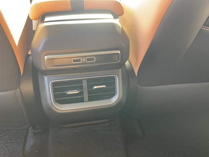 Geely Icon 2023 2023款 1.5TD 巧克力醇臻版