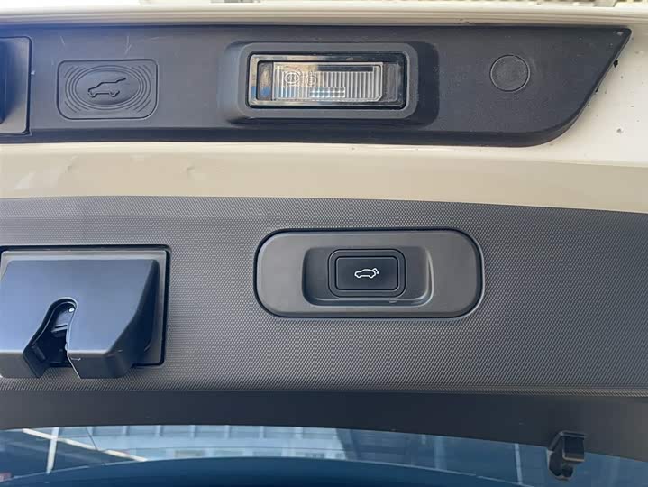 Geely Icon 2023 2023款 1.5TD 巧克力醇臻版