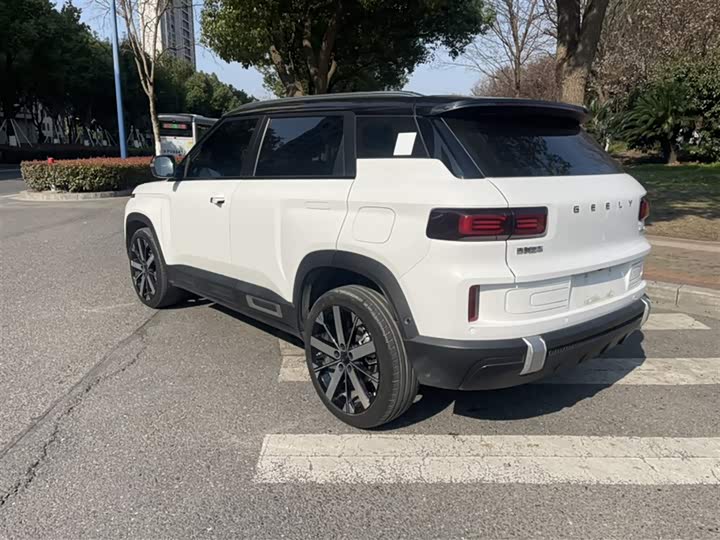 Geely Icon 2023 2023款 1.5TD 巧克力醇臻版