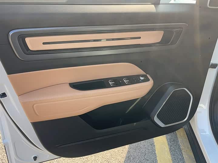 Geely Icon 2023 2023款 1.5TD 巧克力醇臻版