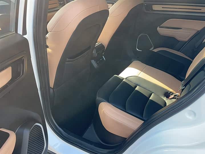 Geely Icon 2023 2023款 1.5TD 巧克力醇臻版