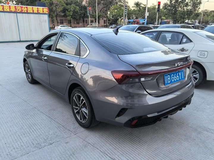 Kia K3 2023 2023款 1.5L CVT舒适版