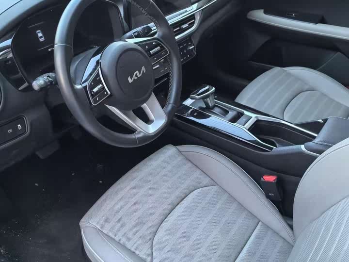 Kia K3 2023 2023款 1.5L CVT舒适版